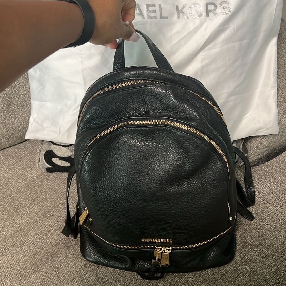 Michael Kors Rhea Medium Leather Backpack - Picture 4 of 7